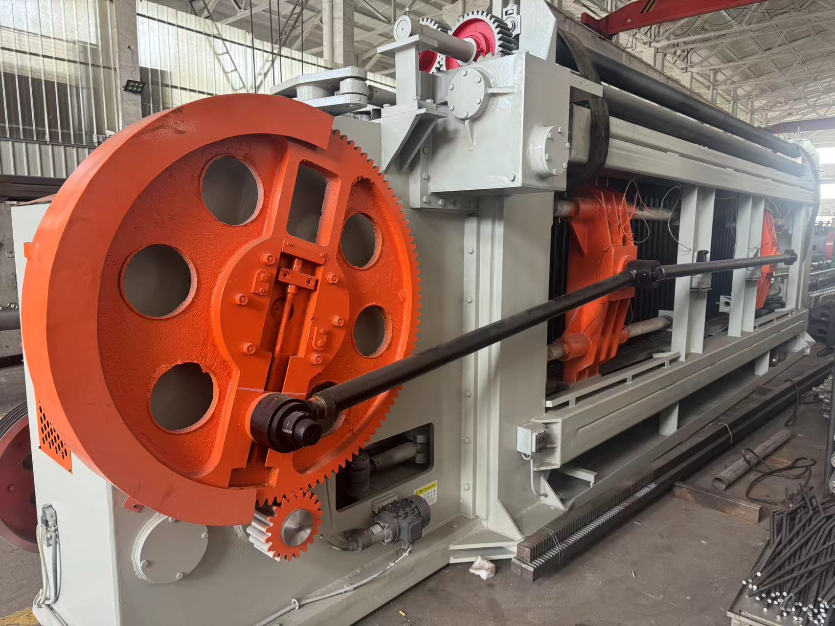 नवीनतम कंपनी ब्लॉग के बारे में Heavy Duty Gabion Mesh Weaving Machine Exported to India for Riverbank Protection