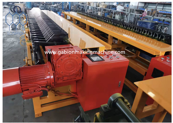 खरीदें निर्माण में जस्ती अनुप्रयोगों के लिए 380v/50hz वोल्टेज गैबियन बॉक्स लाइन ऑनलाइन निर्माण